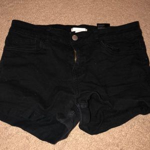 Black H&M shorts size 6